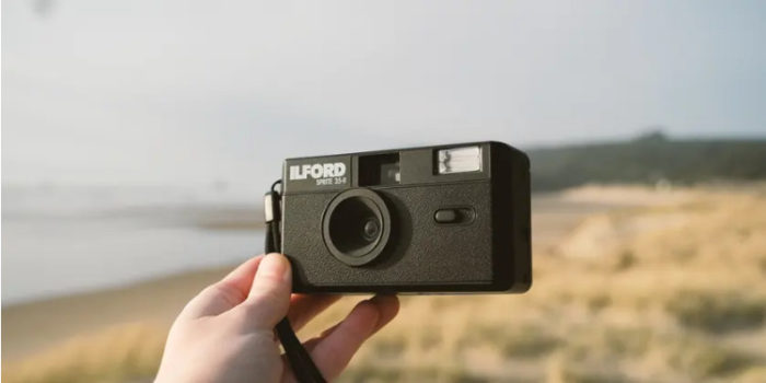 ILFORD Sprite 35-II Camera Sample